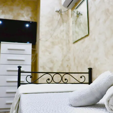 Liotru House Apartment *